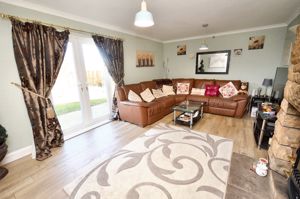 Lounge- click for photo gallery